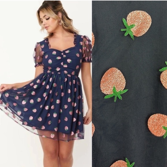 Unique Vintage Smak Parlour Strawberry Print Woodstock Flare Dress Size XL - Picture 1 of 14